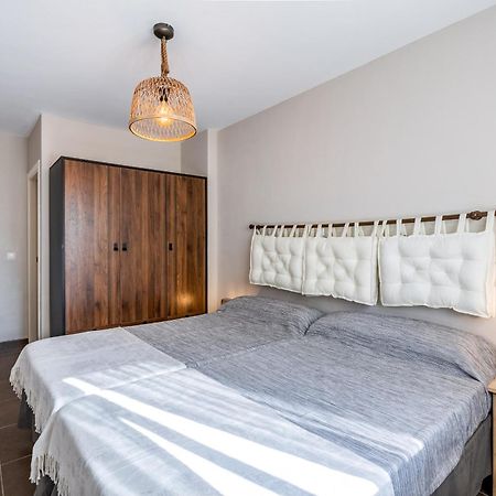 Bonito Apartamento En La Playa Con Piscina Торенуева Екстериор снимка