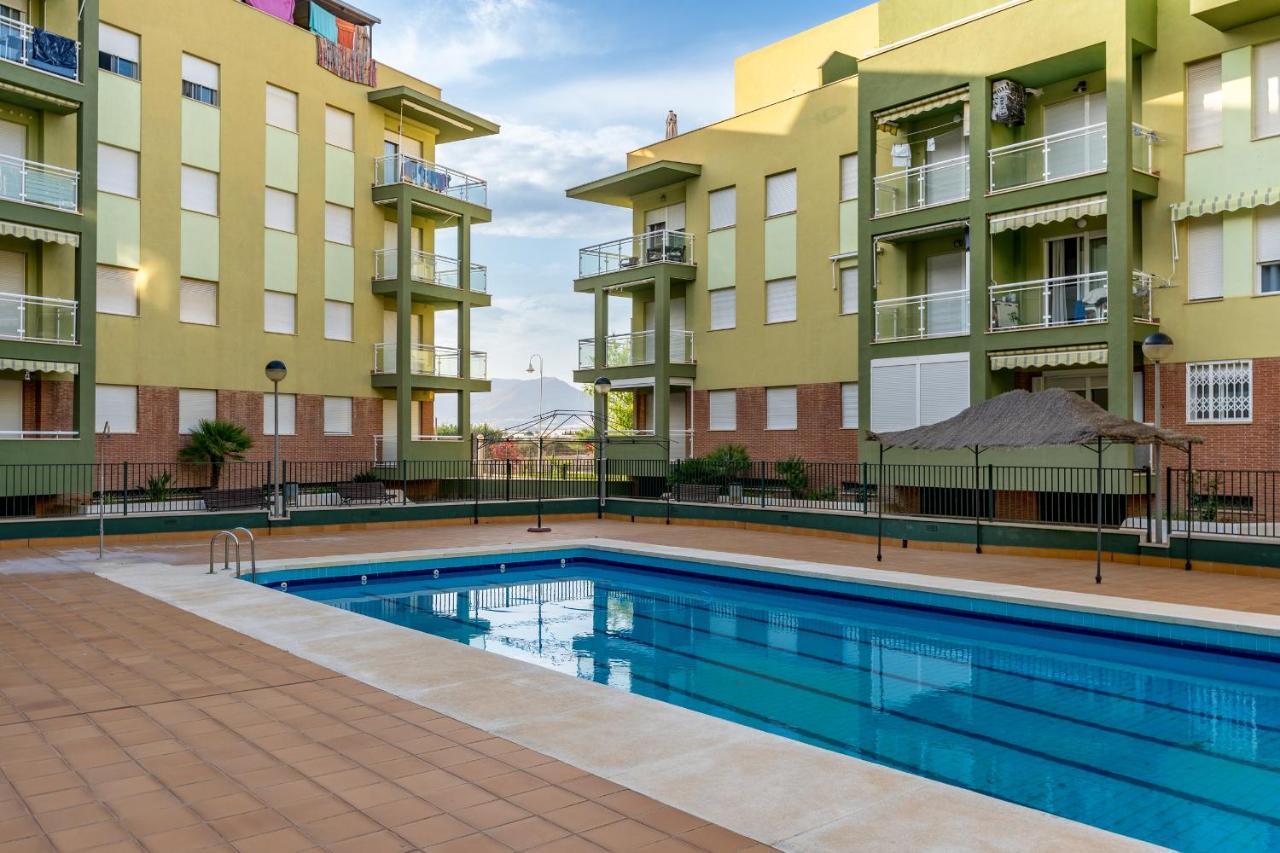 Bonito Apartamento En La Playa Con Piscina Торенуева Екстериор снимка