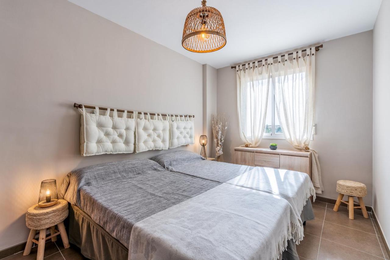 Bonito Apartamento En La Playa Con Piscina Торенуева Екстериор снимка