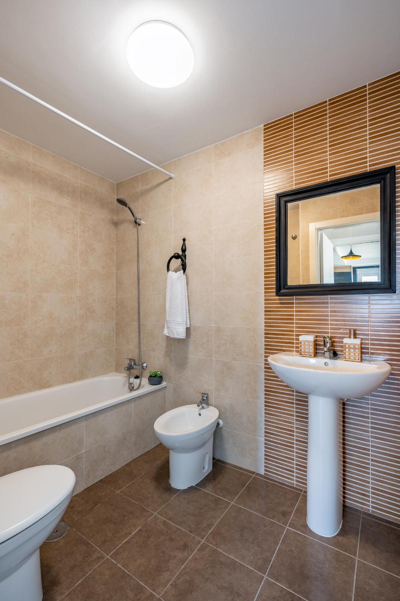 Bonito Apartamento En La Playa Con Piscina Торенуева Екстериор снимка